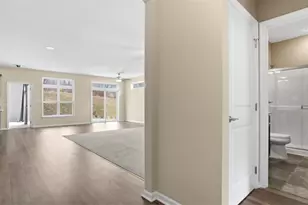 2046 Sir Patrick Dr, Cecil, PA 15057 - Photo 5