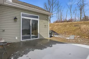 2046 Sir Patrick Dr, Cecil, PA 15057 - Photo 29