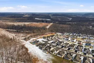 2046 Sir Patrick Dr, Cecil, PA 15057 - Photo 33