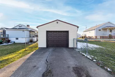 207 Jane St #E Beau, Centerville, PA 15358 - Photo 5