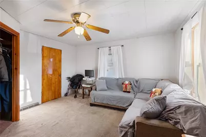 207 Jane St #E Beau, Centerville, PA 15358 - Photo 13