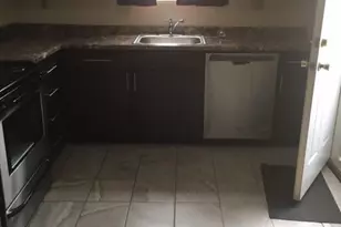 1918 Sarah St, Pittsburgh, PA 15203 - Photo 5