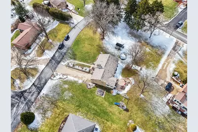 114 Orchard Hilands Dr, Venetia, PA 15367 - Photo 3