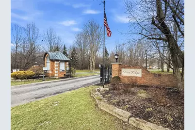 76 Stone Ridge Blvd, Hermitage, PA 16148 - Photo 5