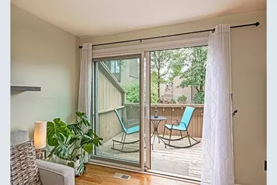 132 Locust Ct, Pittsburgh, PA 15237 - Photo 5