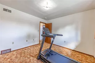 5170 McCandless Rd, Center Township, PA 16001 - Photo 17