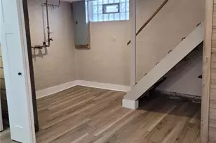 320 Kenmont Ave, Pittsburgh, PA 15216 - Photo 17