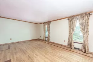 6077 Great Dane Dr, Bethel Park, PA 15102 - Photo 7