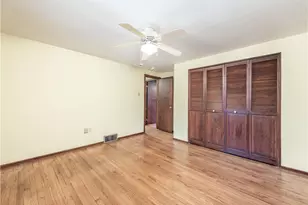 6077 Great Dane Dr, Bethel Park, PA 15102 - Photo 29