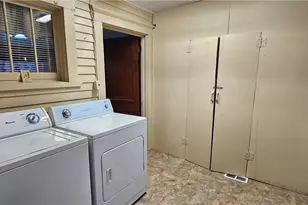 1945 Morris St, South New Castle Boro, PA 16102 - Photo 7