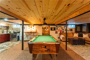 627 Tulip Dr, New Brighton, PA 15066 - Photo 25