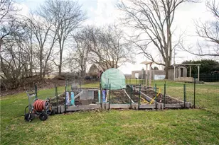 627 Tulip Dr, New Brighton, PA 15066 - Photo 37