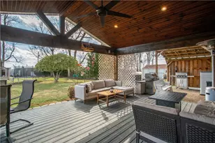 627 Tulip Dr, New Brighton, PA 15066 - Photo 41