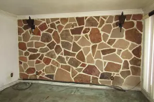 219 Camp Ave, Braddock, PA 15104 - Photo 11