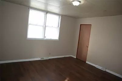 823 Crest Ave, Charleroi Boro, PA 15022 - Photo 9