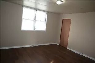 823 Crest Ave, Charleroi Boro, PA 15022 - Photo 9