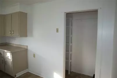 823 Crest Ave, Charleroi Boro, PA 15022 - Photo 13