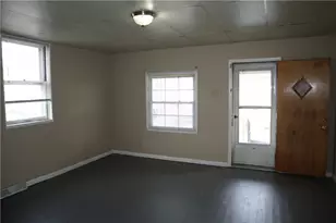 823 Crest Ave, Charleroi Boro, PA 15022 - Photo 7