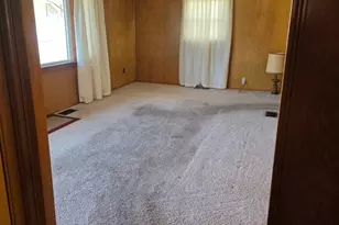 638 Lynn St, Hempfield Township, PA 15601 - Photo 3