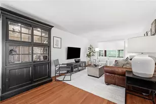 112 Leon Rd, Green Tree, PA 15220 - Photo 5