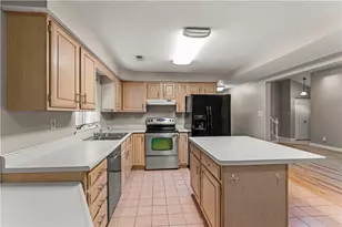 206 Queens Ct, North Strabane, PA 15317 - Photo 9