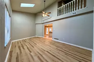 206 Queens Ct, North Strabane, PA 15317 - Photo 3