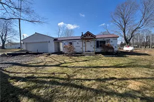 787 Greenfield Rd, Lackawannock Township, PA 16137 - Photo 1