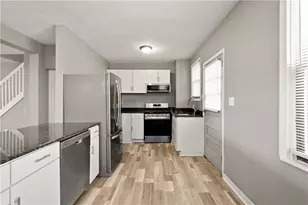 206 Pinecastle Ave, Pittsburgh, PA 15234 - Photo 7