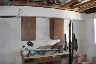 567 McKean Ave, Donora, PA 15033 - Photo 17