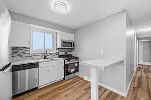 667 Memorial Dr, Pittsburgh, PA 15068 - Photo 13