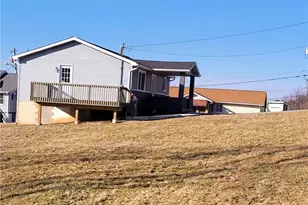 667 Memorial Dr, Pittsburgh, PA 15068 - Photo 3