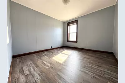 302 N Cedar St #1, New Castle, PA 16102 - Photo 3