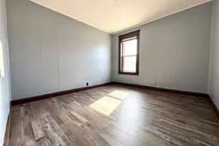 302 N Cedar St, New Castle, PA 16102 - Photo 3