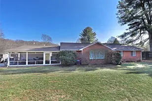 3286 Cardinal Ct, Murrysville, PA 15668 - Photo 3