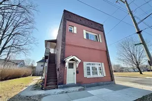 302 N Cedar St, New Castle, PA 16102 - Photo 1