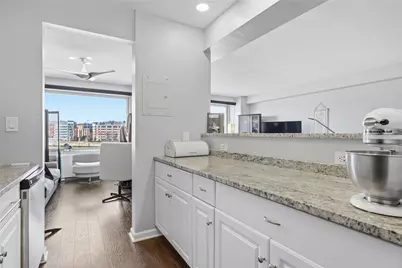 320 Fort Duquesne Blvd #4F, Pittsburgh, PA 15222 - Photo 17