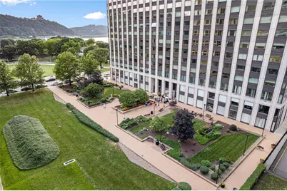 320 Fort Duquesne Blvd #4F, Pittsburgh, PA 15222 - Photo 3