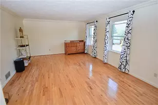 2597 Monterey Dr, Pittsburgh, PA 15241 - Photo 5