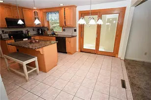 2597 Monterey Dr, Pittsburgh, PA 15241 - Photo 9