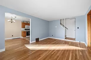 620 Sara Ln, Pittsburgh, PA 15147 - Photo 5