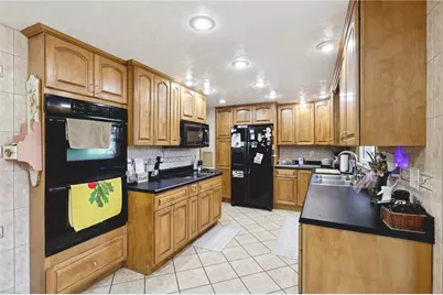 114 Tangleview Dr, White Oak, PA 15131 - Photo 9