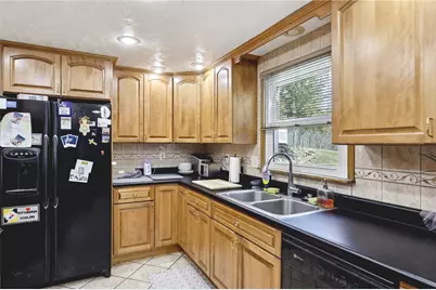 114 Tangleview Dr, White Oak, PA 15131 - Photo 11