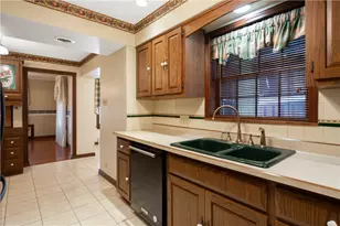 1533 Rostraver St, Monessen, PA 15062 - Photo 17