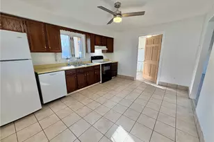 927 Vance Ave, Coraopolis, PA 15108 - Photo 5