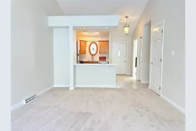 815 Village Dr, Pittsburgh, PA 15237 - Photo 3