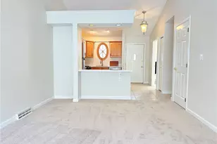 815 Village Dr, Pittsburgh, PA 15237 - Photo 5