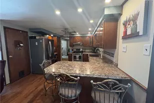 1843 Patricia Dr, South Park, PA 15129 - Photo 5