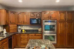 120 Marlboro Dr, Peters Township, PA 15317 - Photo 9