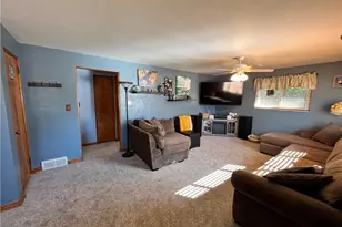 14535 Chris Dr, North Huntingdon, PA 15642 - Photo 3