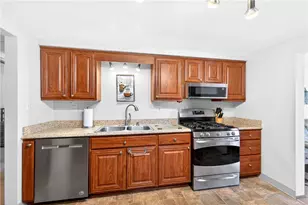 1548 Amelia Ave, South Park, PA 15129 - Photo 11